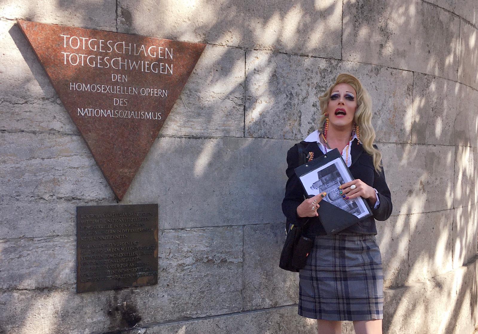 Musical-literary queer city walk with Gaby Tupper